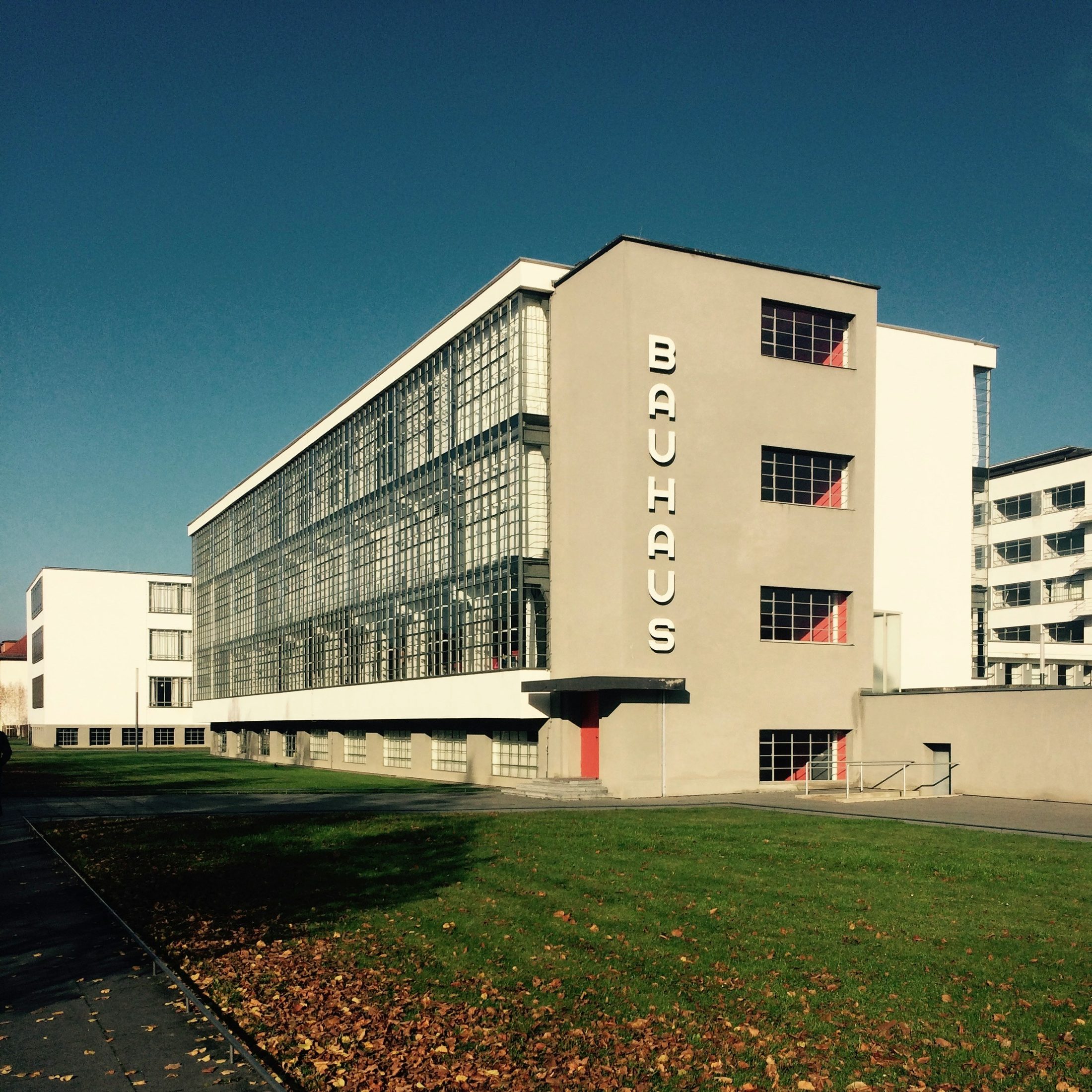 Bauhausgebäude Dessau — UNESCO-Welterbe von Walter Gropius